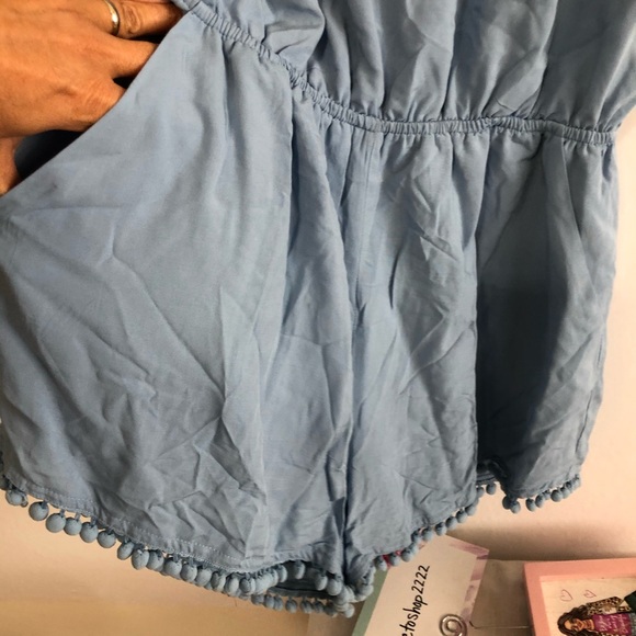 F21 light blue cap sleeve romper, large - Picture 3 of 6